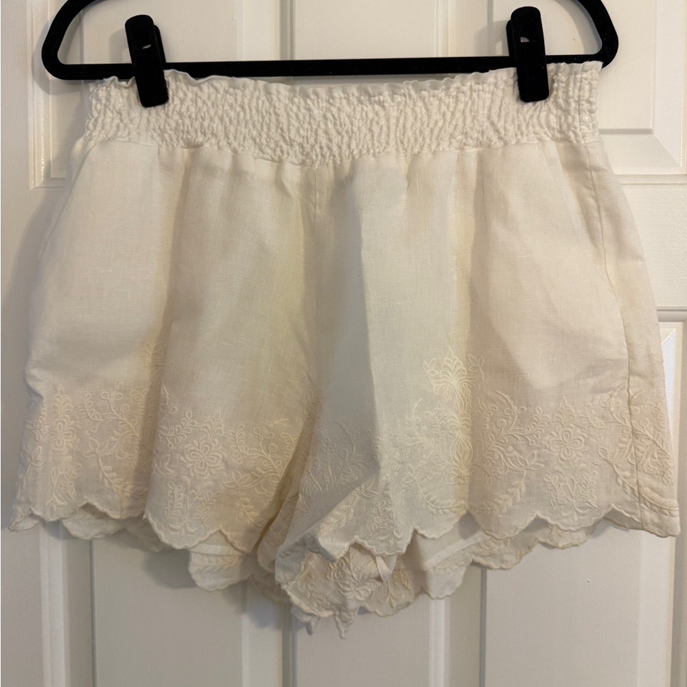 Jade by Johnny Was Embroidered Linen Shorts – Size M